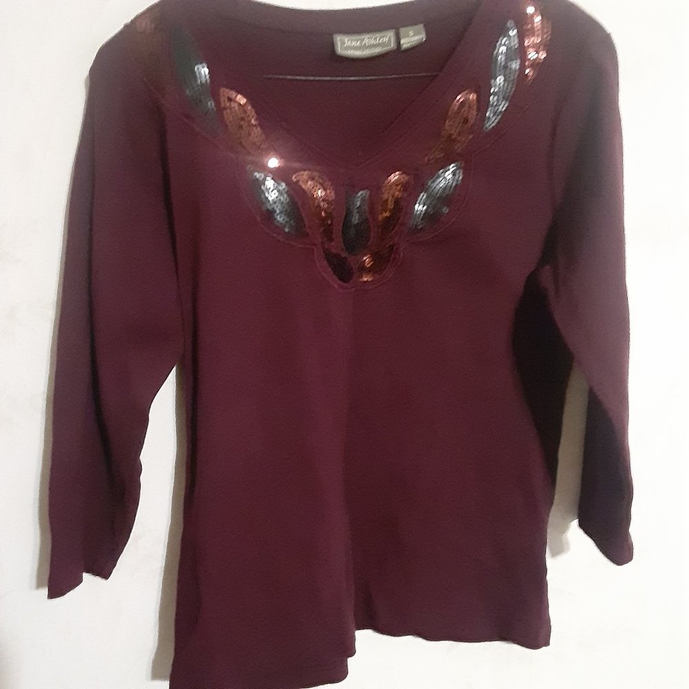 Jane Ashley Casual Lifestyle Women's Sequined V Neck Shirt in Size S